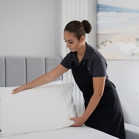 Belmoral Corporate Suites (Adults Only) Townsville Exterior foto